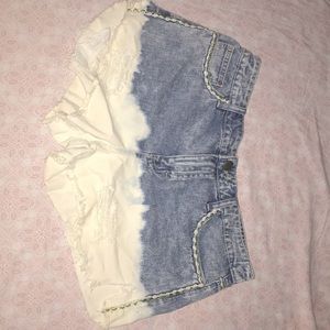 White and blue Shorts with lace